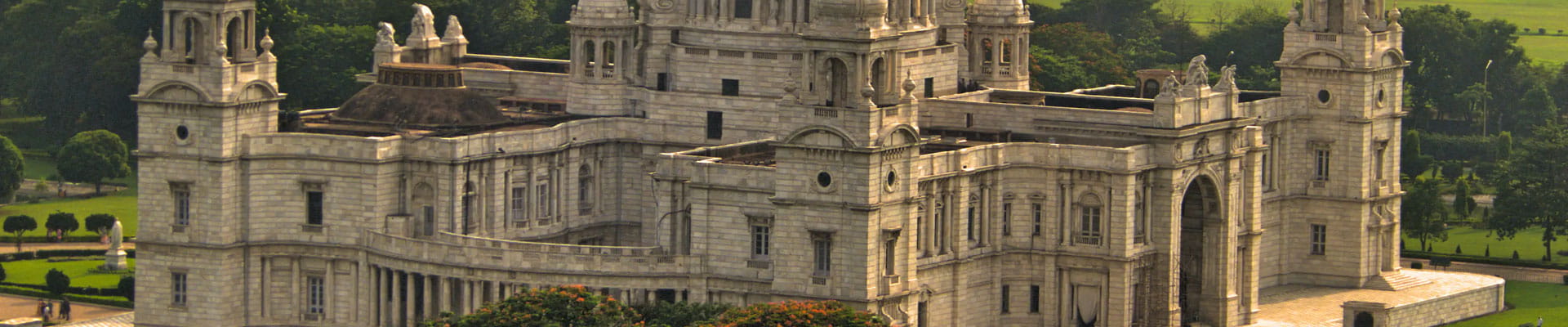 Book your trip with Kolkata Tour Package Operators